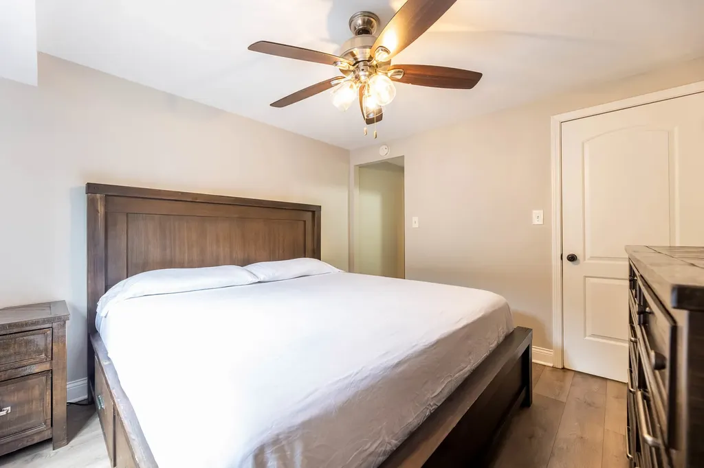 4553 West 56th Street Chicago IL 60629