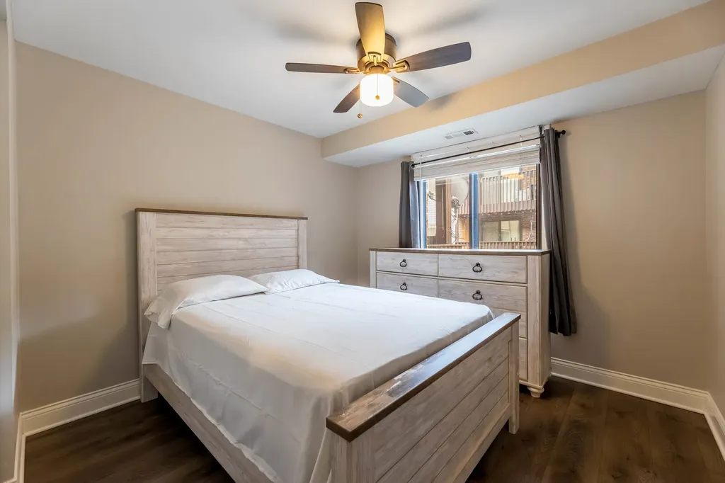 4553 West 56th Street Chicago IL 60629