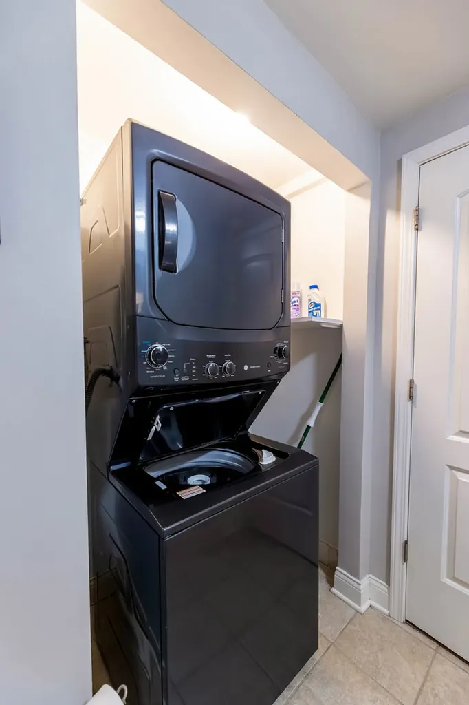4553 West 56th Street Chicago IL 60629