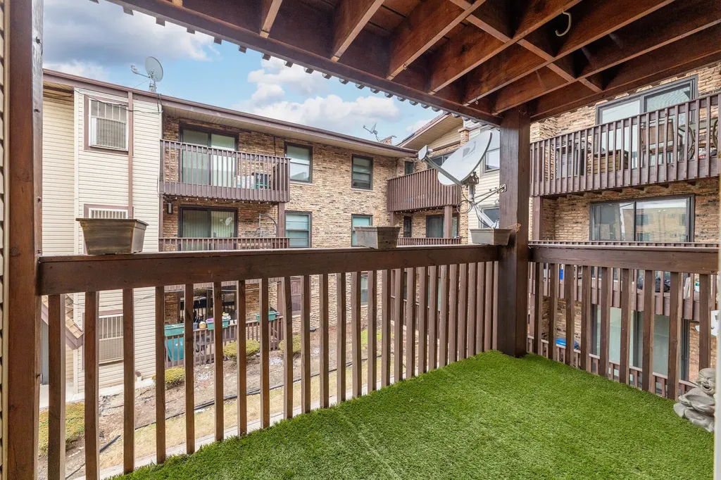 4553 West 56th Street Chicago IL 60629