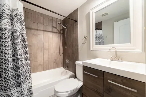 4553 West 56th Street Chicago IL 60629