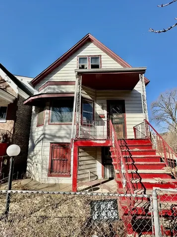 8122 South Escanaba Avenue Chicago IL 60617