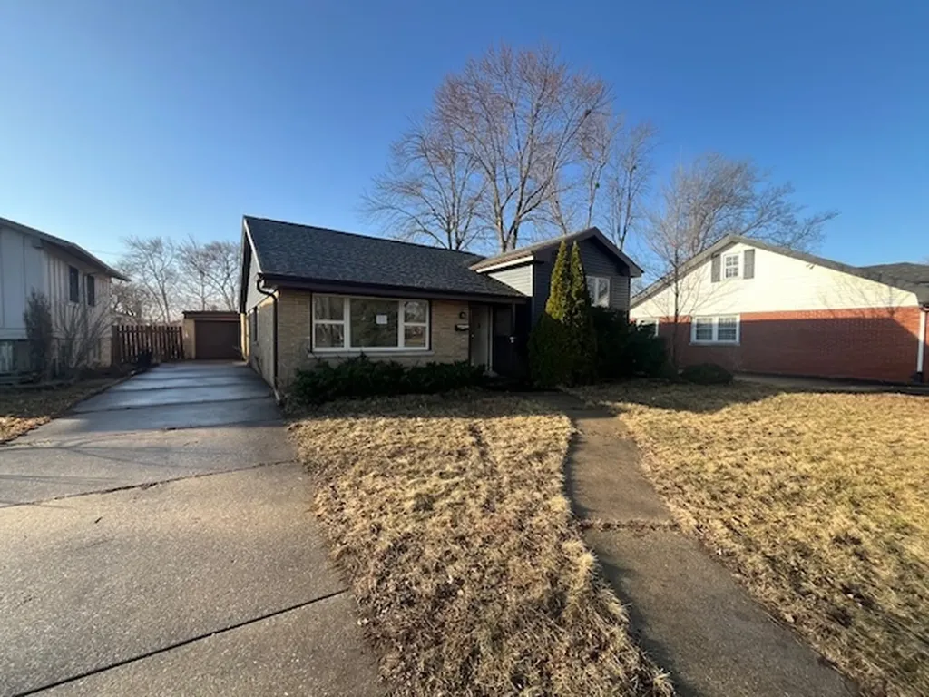 5009 West 101st Street Oak Lawn IL 60453