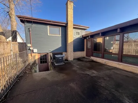 5009 West 101st Street Oak Lawn IL 60453
