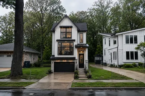 910 North Brainard Avenue La Grange Park IL 60526