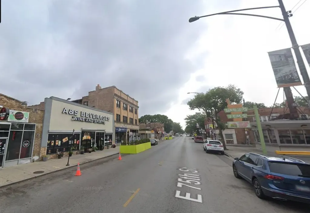 334 East 75th Street Chicago IL 60619
