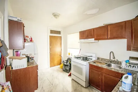 334 East 75th Street Chicago IL 60619