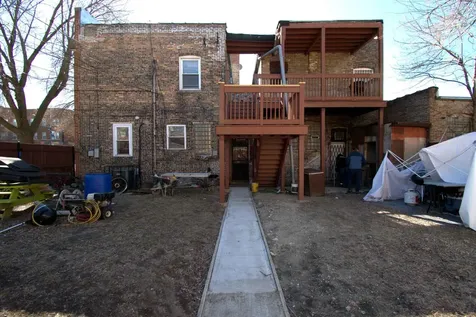 334 East 75th Street Chicago IL 60619