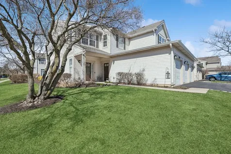 3099 Falling Waters Lane Lindenhurst IL 60046