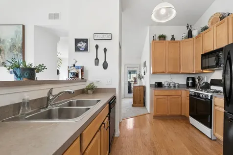 3099 Falling Waters Lane Lindenhurst IL 60046
