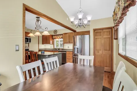 2207 Eshcol Avenue Zion IL 60099