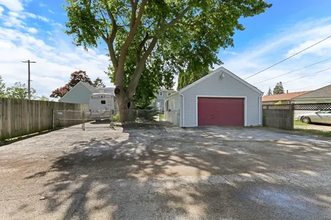 2207 Eshcol Avenue Zion IL 60099
