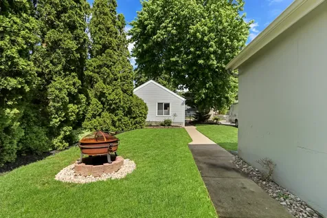 2207 Eshcol Avenue Zion IL 60099
