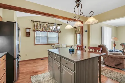 2207 Eshcol Avenue Zion IL 60099