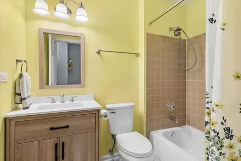 223 Winding Oak Lane Buffalo Grove IL 60089
