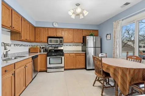 223 Winding Oak Lane Buffalo Grove IL 60089