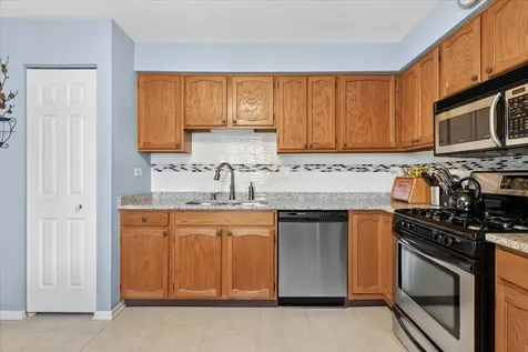 223 Winding Oak Lane Buffalo Grove IL 60089