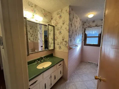 1991 South Lakeshore Drive Goreville IL 62939