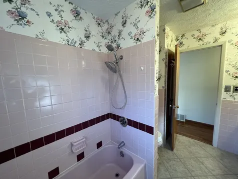 1991 South Lakeshore Drive Goreville IL 62939