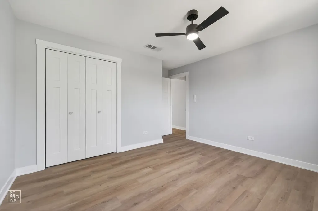 6758 West 64th Place Chicago IL 60638
