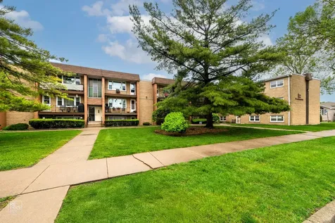 6758 West 64th Place Chicago IL 60638