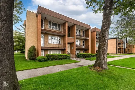 6758 West 64th Place Chicago IL 60638