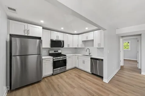 6758 West 64th Place Chicago IL 60638