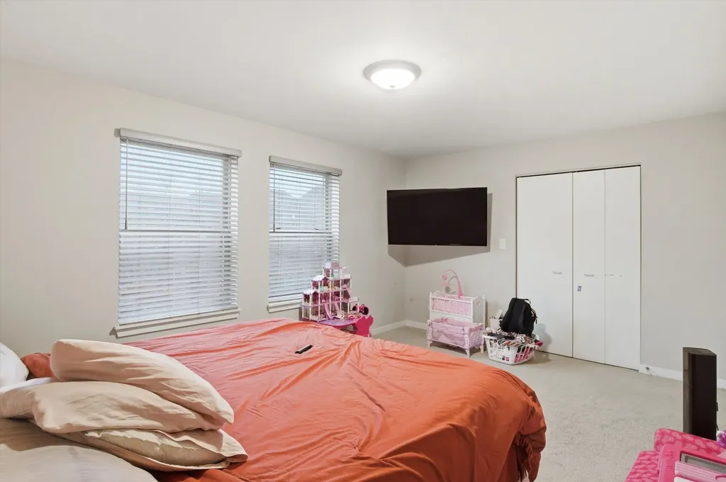 830 East Bowen Avenue Chicago IL 60653