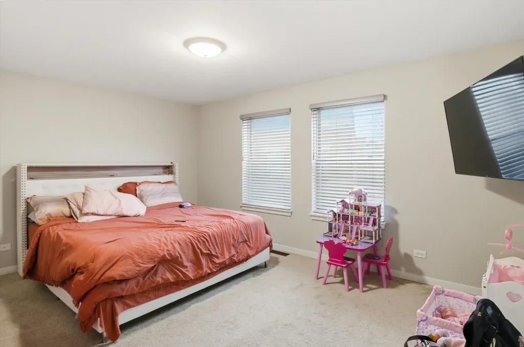 830 East Bowen Avenue Chicago IL 60653