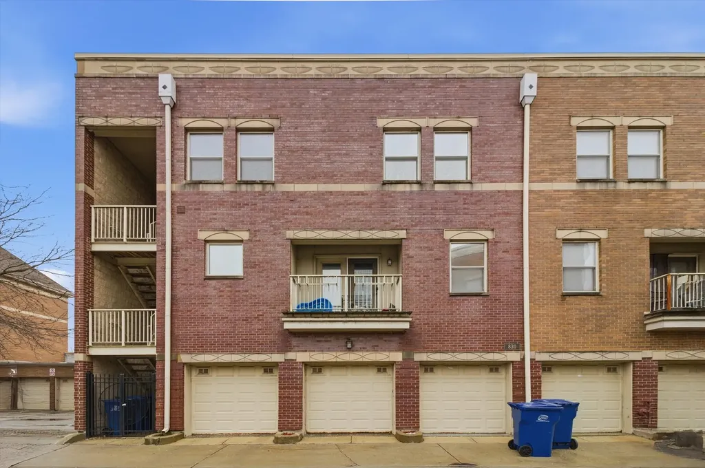 830 East Bowen Avenue Chicago IL 60653