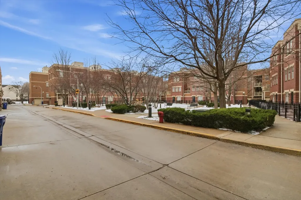 830 East Bowen Avenue Chicago IL 60653