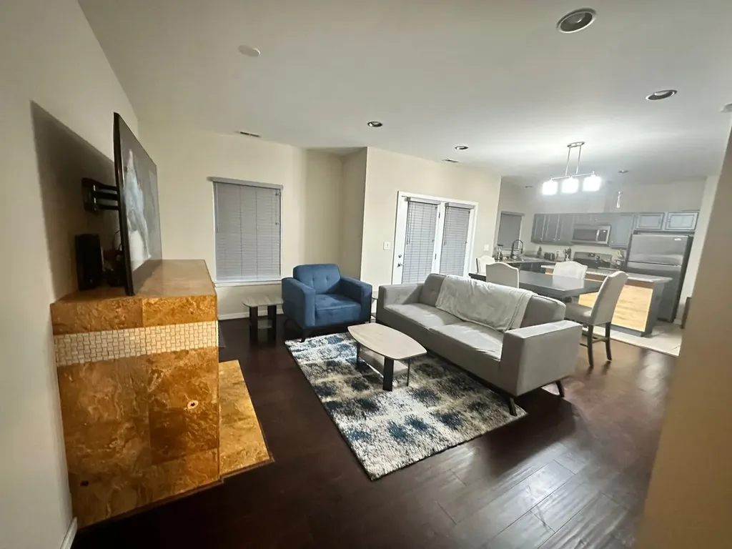 830 East Bowen Avenue Chicago IL 60653
