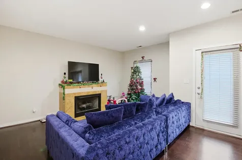 830 East Bowen Avenue Chicago IL 60653