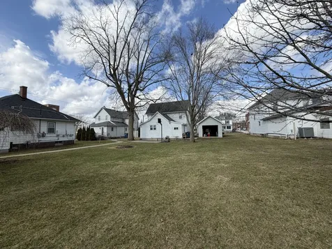 405 East Seminary Avenue Hoopeston IL 60942