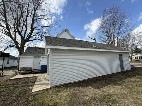 405 East Seminary Avenue Hoopeston IL 60942