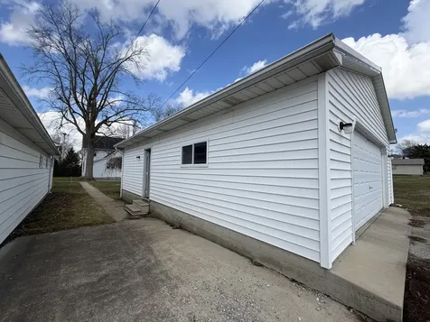 405 East Seminary Avenue Hoopeston IL 60942