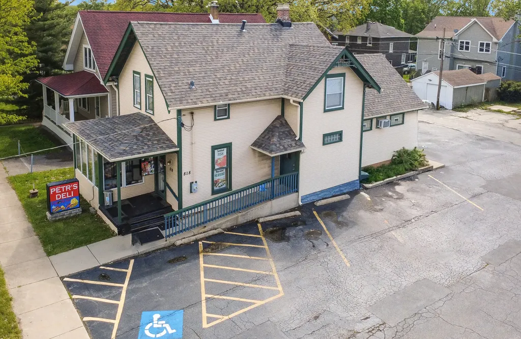 818 State Street Lemont IL 60439