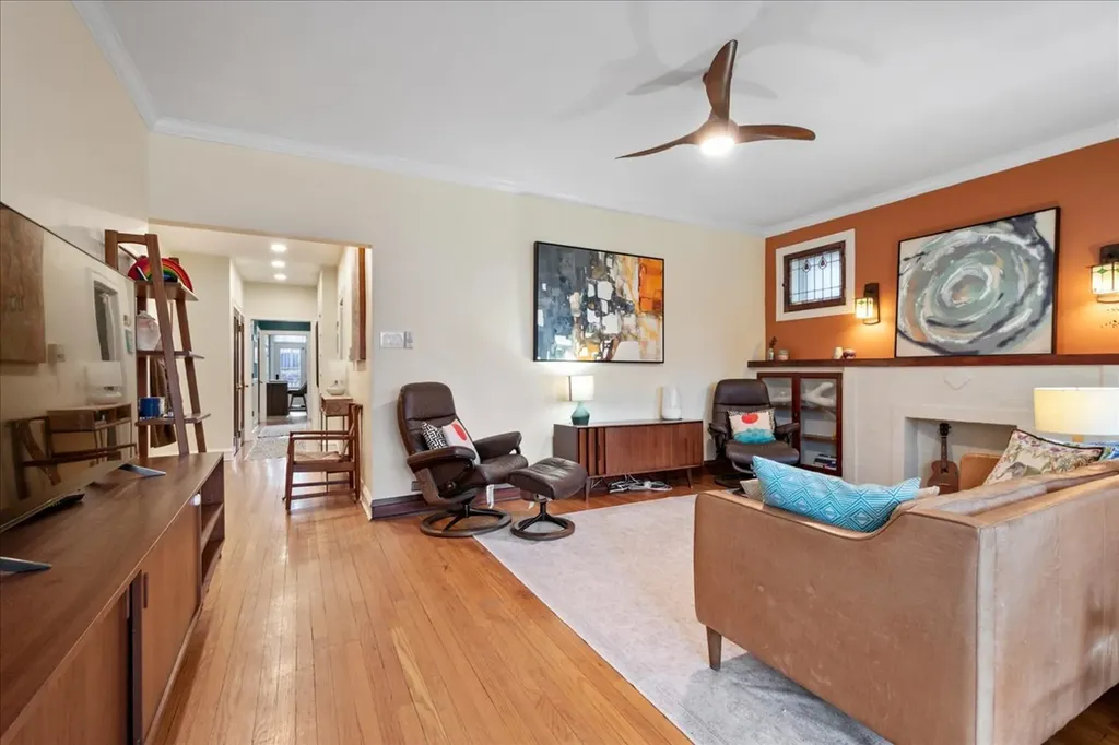 2751 West Giddings Street Chicago IL 60625