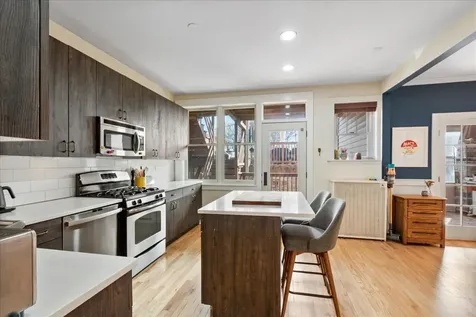 2751 West Giddings Street Chicago IL 60625