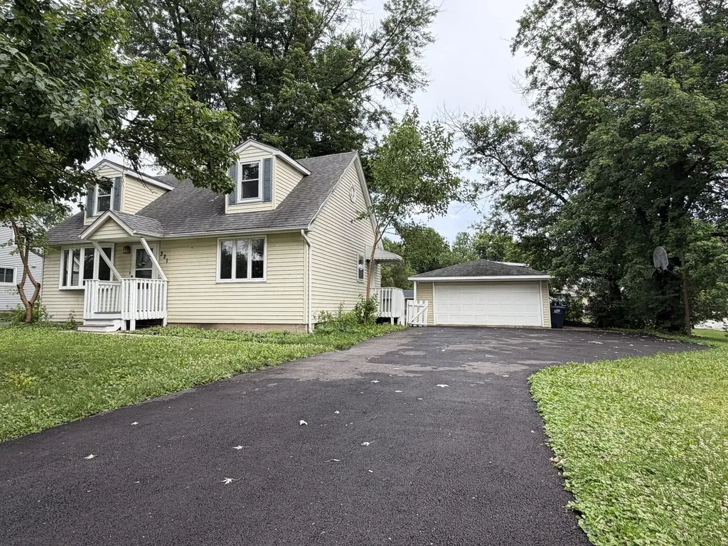 321 Janet Avenue Darien IL 60561