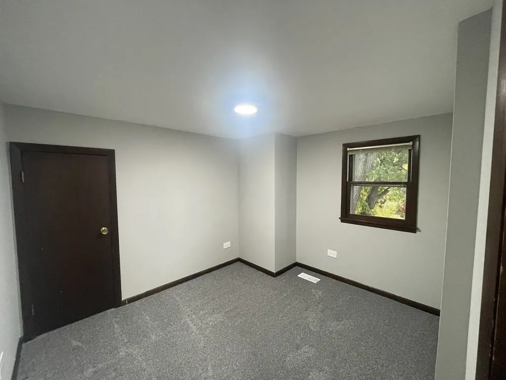 321 Janet Avenue Darien IL 60561