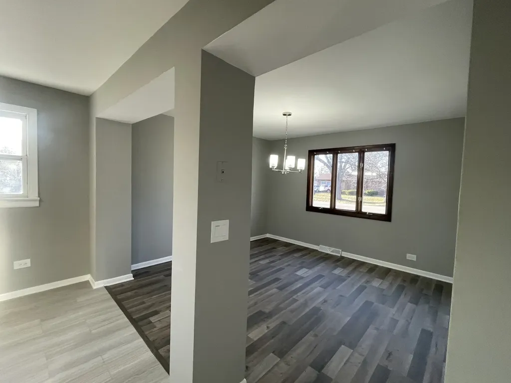 321 Janet Avenue Darien IL 60561