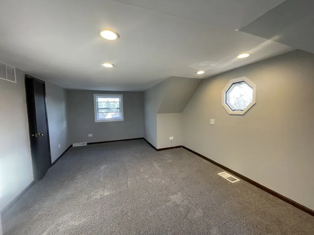 321 Janet Avenue Darien IL 60561