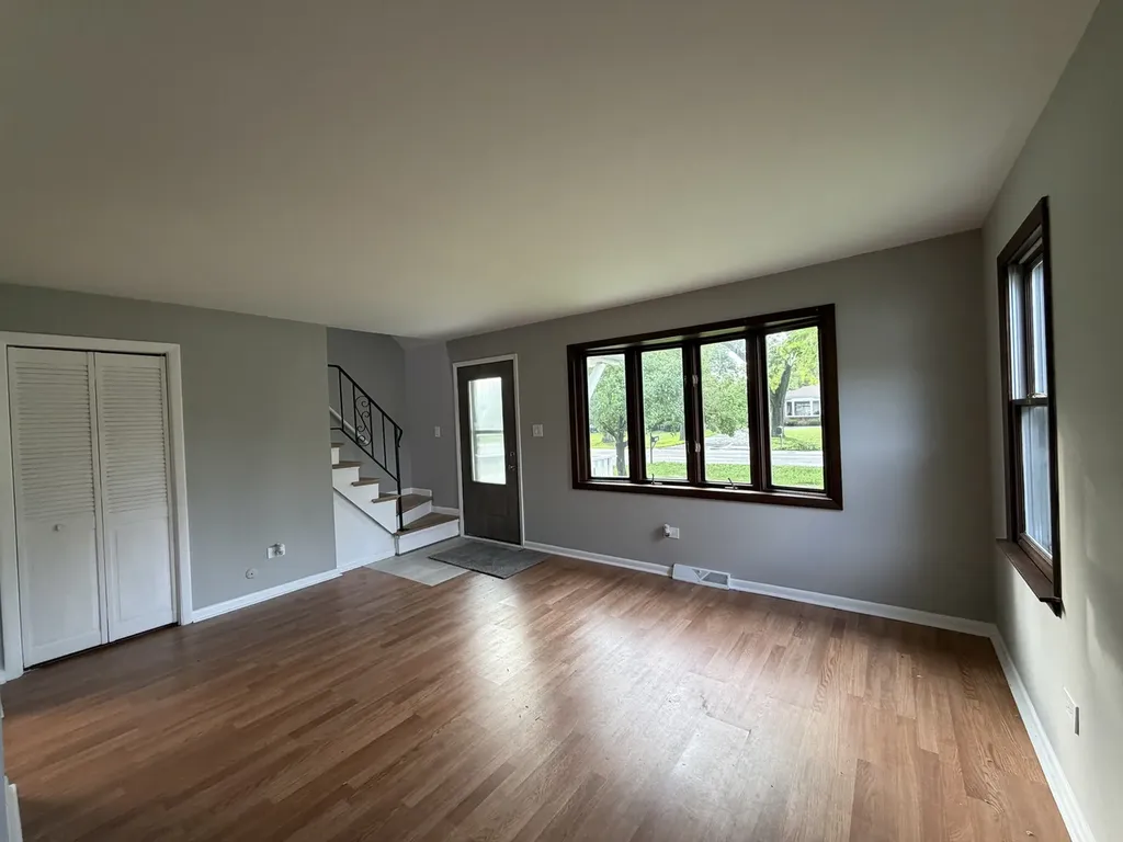 321 Janet Avenue Darien IL 60561