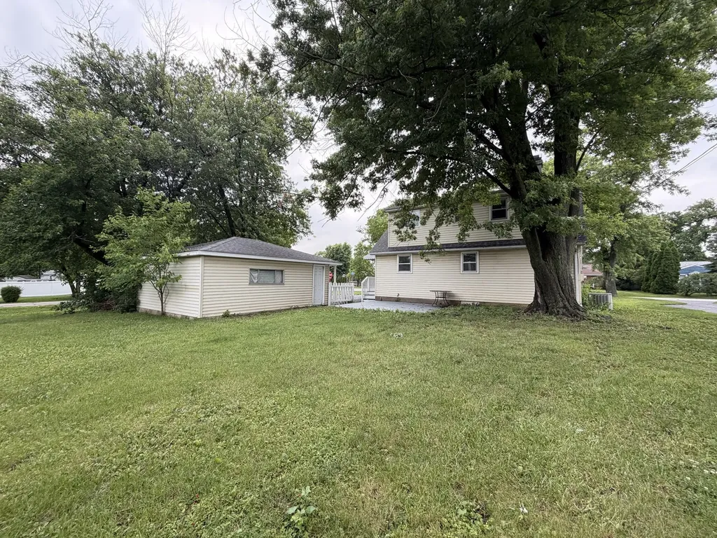 321 Janet Avenue Darien IL 60561