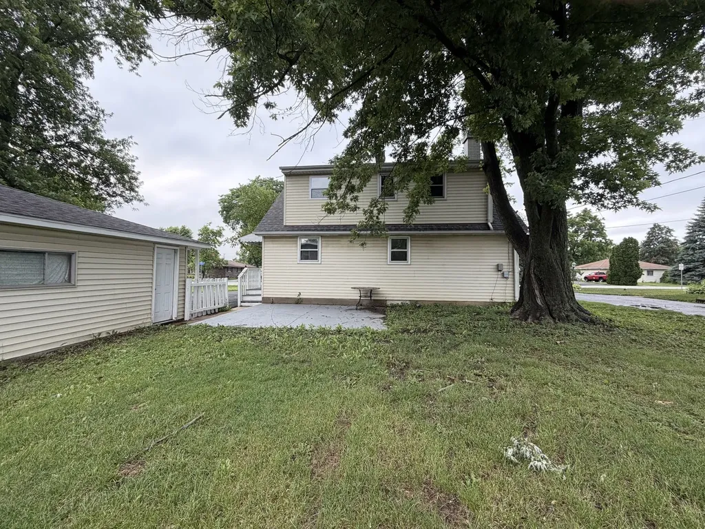 321 Janet Avenue Darien IL 60561