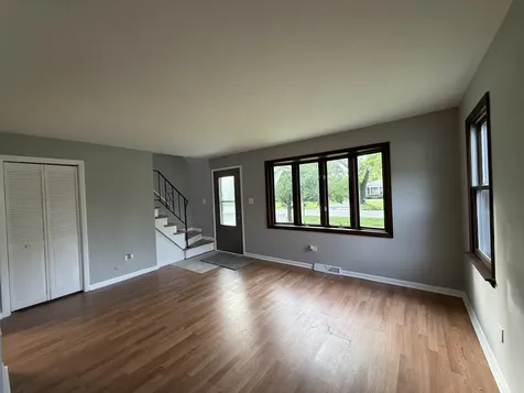 321 Janet Avenue Darien IL 60561