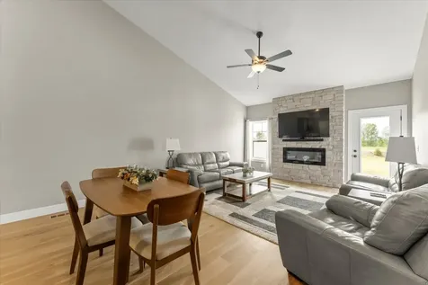 1 Prairie Trail Monticello IL 61856