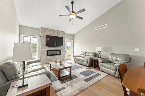 1 Prairie Trail Monticello IL 61856