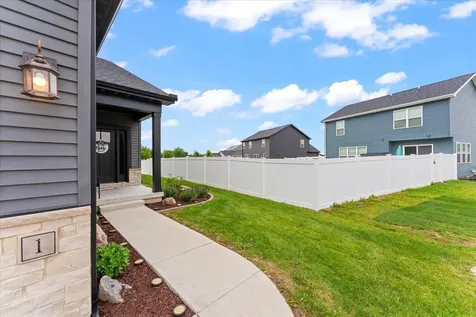 1 Prairie Trail Monticello IL 61856